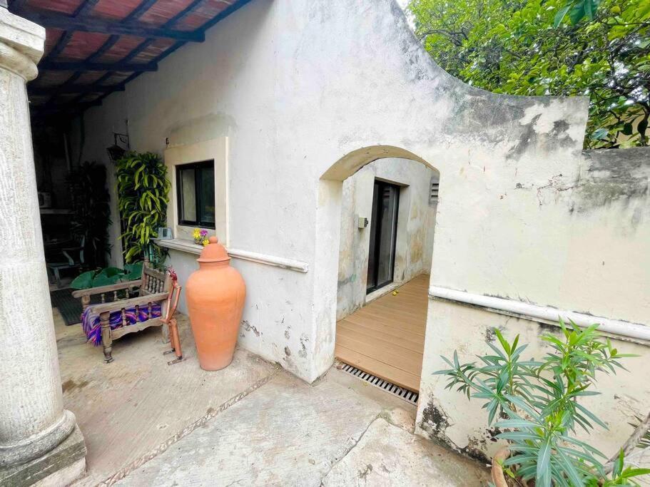 House Dzalbay Santa Lucia With Hot Tub Mérida Exterior photo